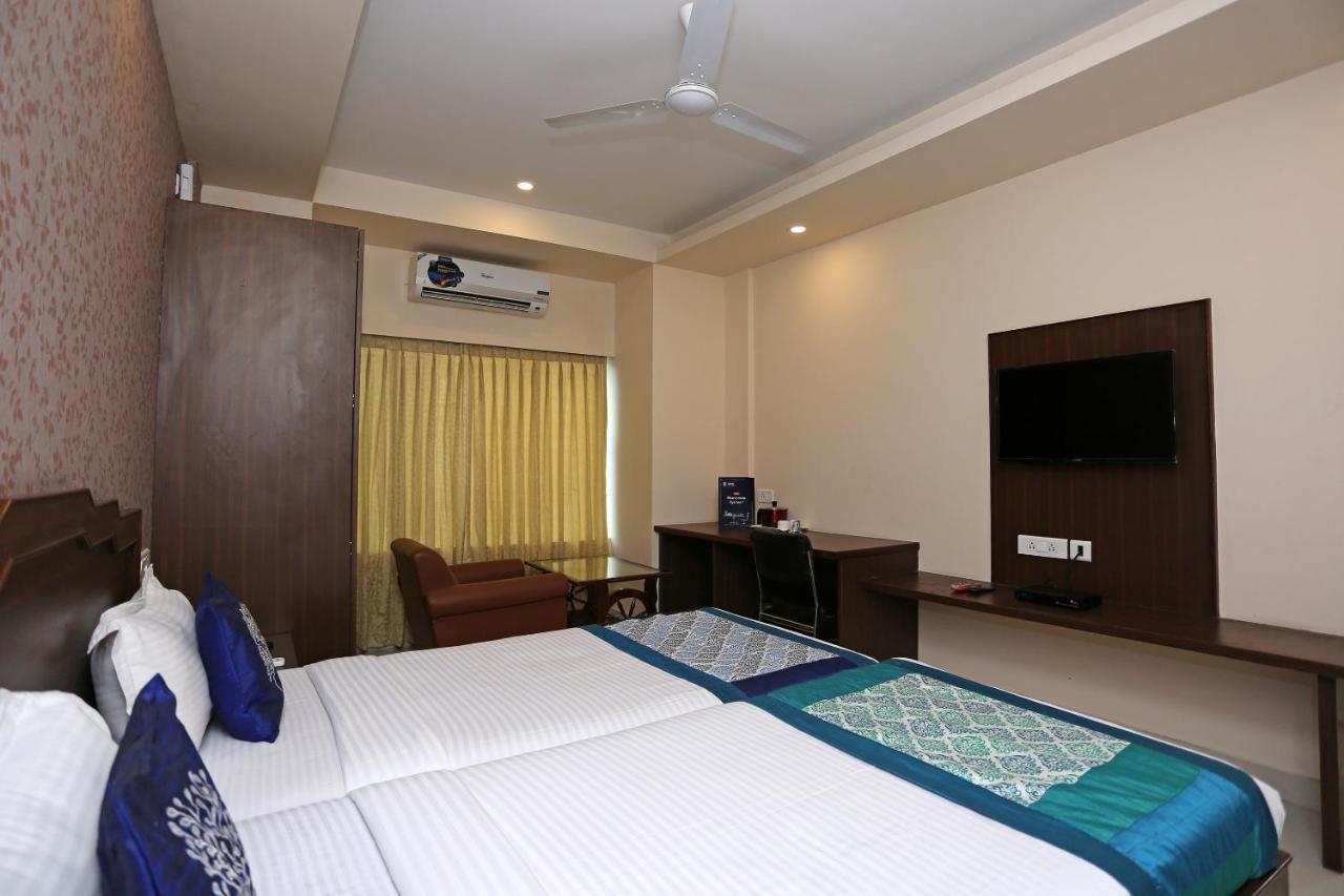 Hotel Railview 부바네스 외부 사진