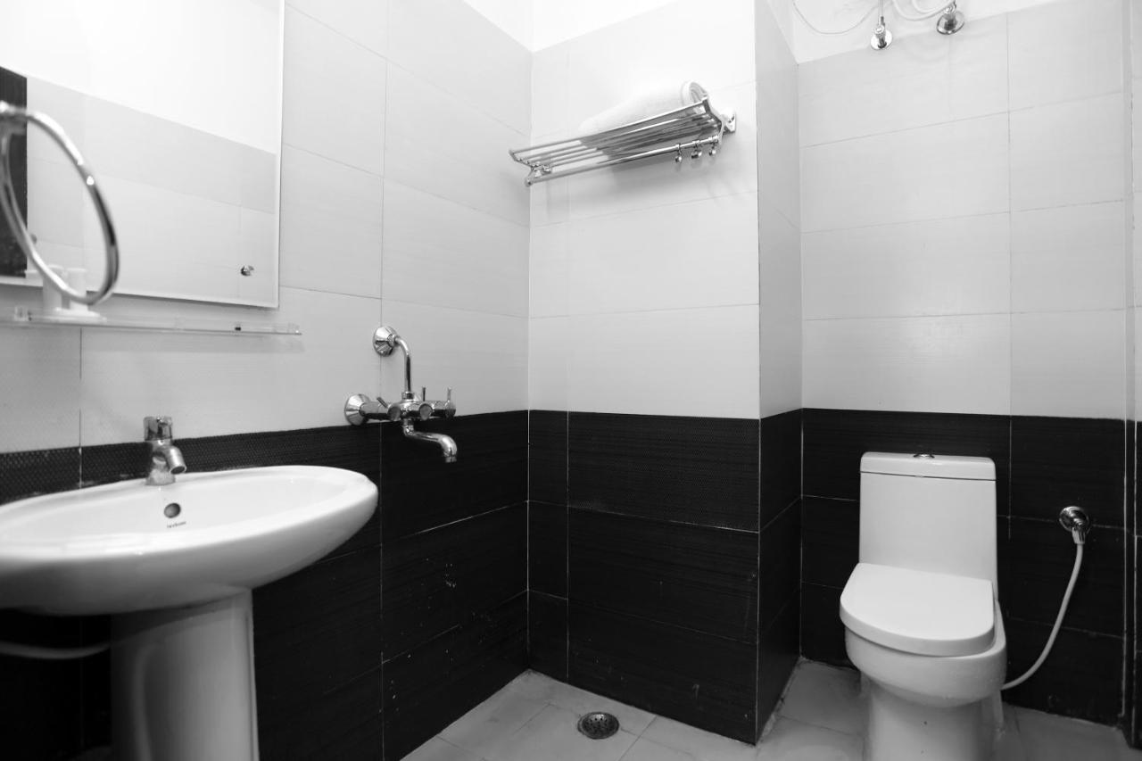 Hotel Railview 부바네스 외부 사진