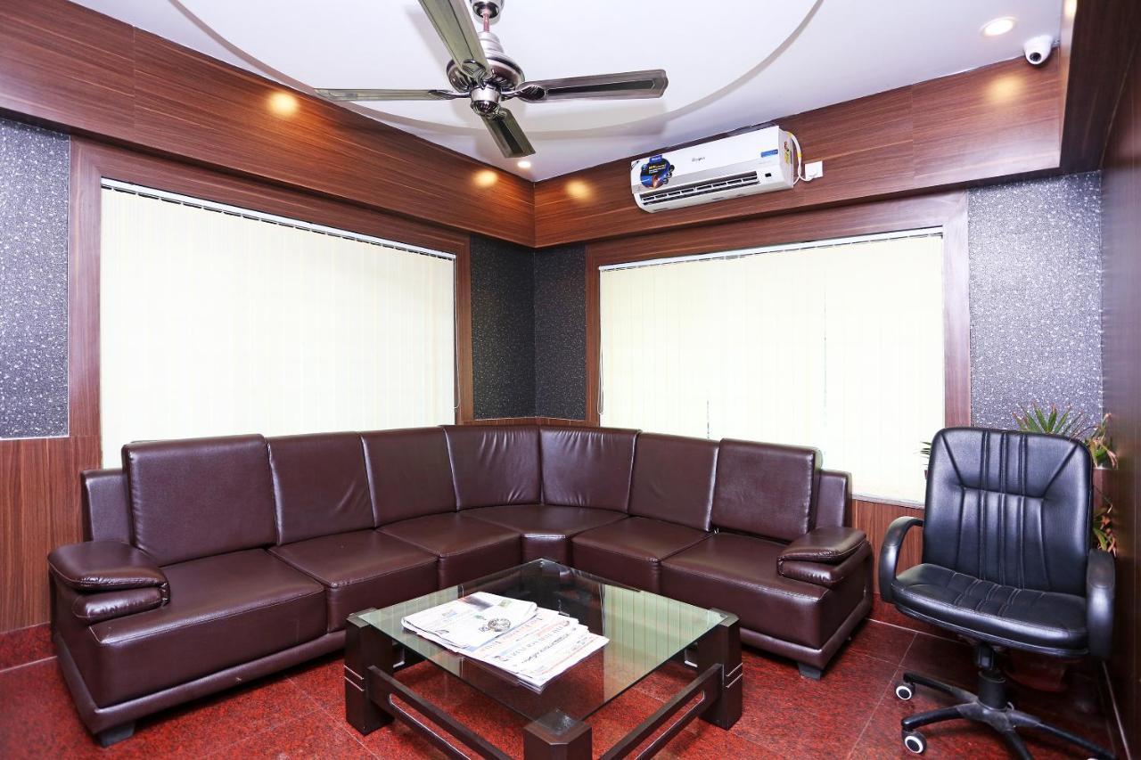 Hotel Railview 부바네스 외부 사진