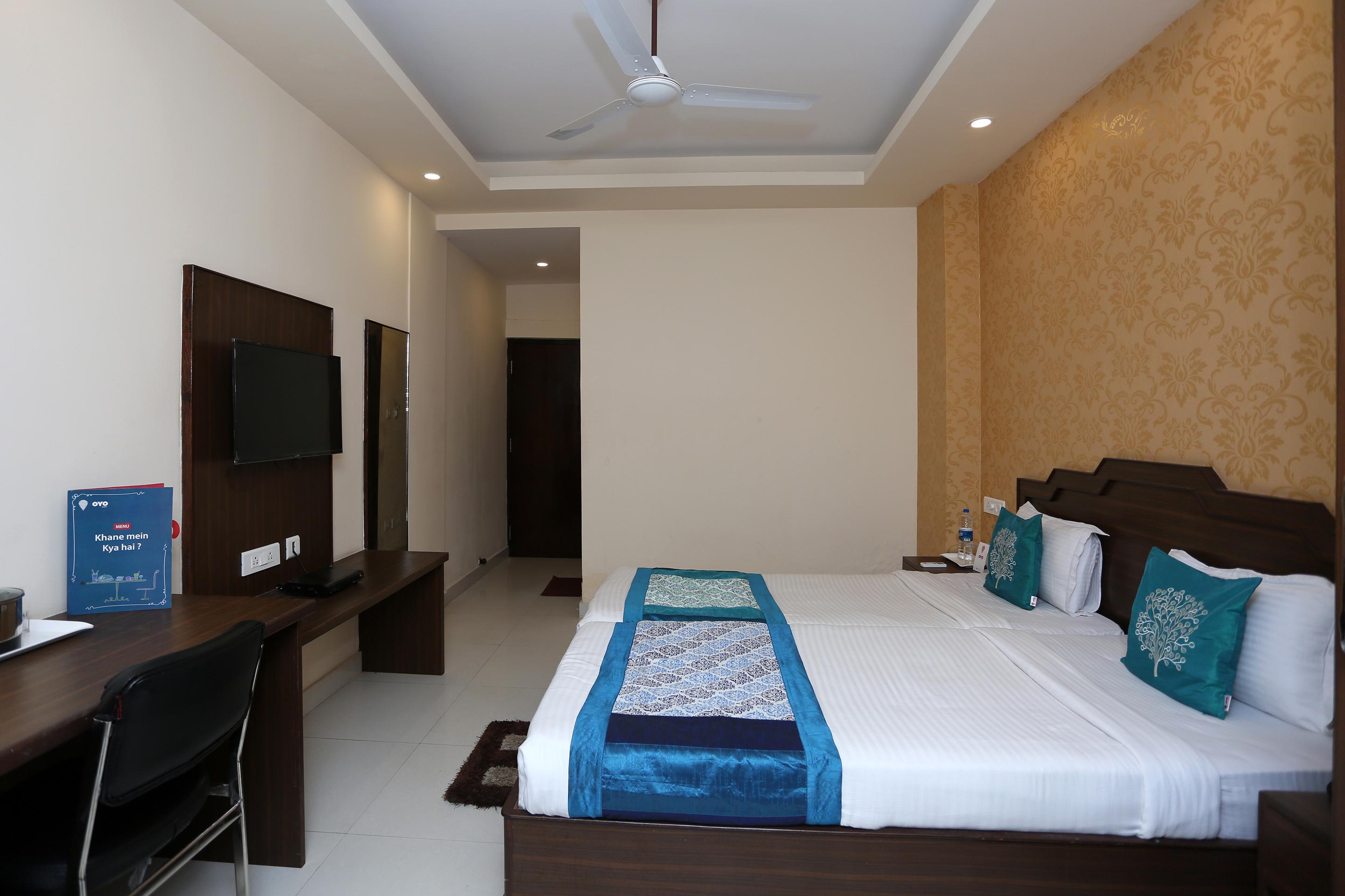 Hotel Railview 부바네스 외부 사진
