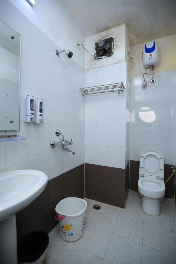 Hotel Railview 부바네스 외부 사진